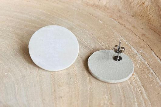 Boucles d'oreilles blanc cassé